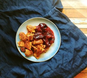 Topfen-Kaiserschmarrn mit Zwetschkenkompott